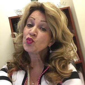 Meet your Posher, Peggy